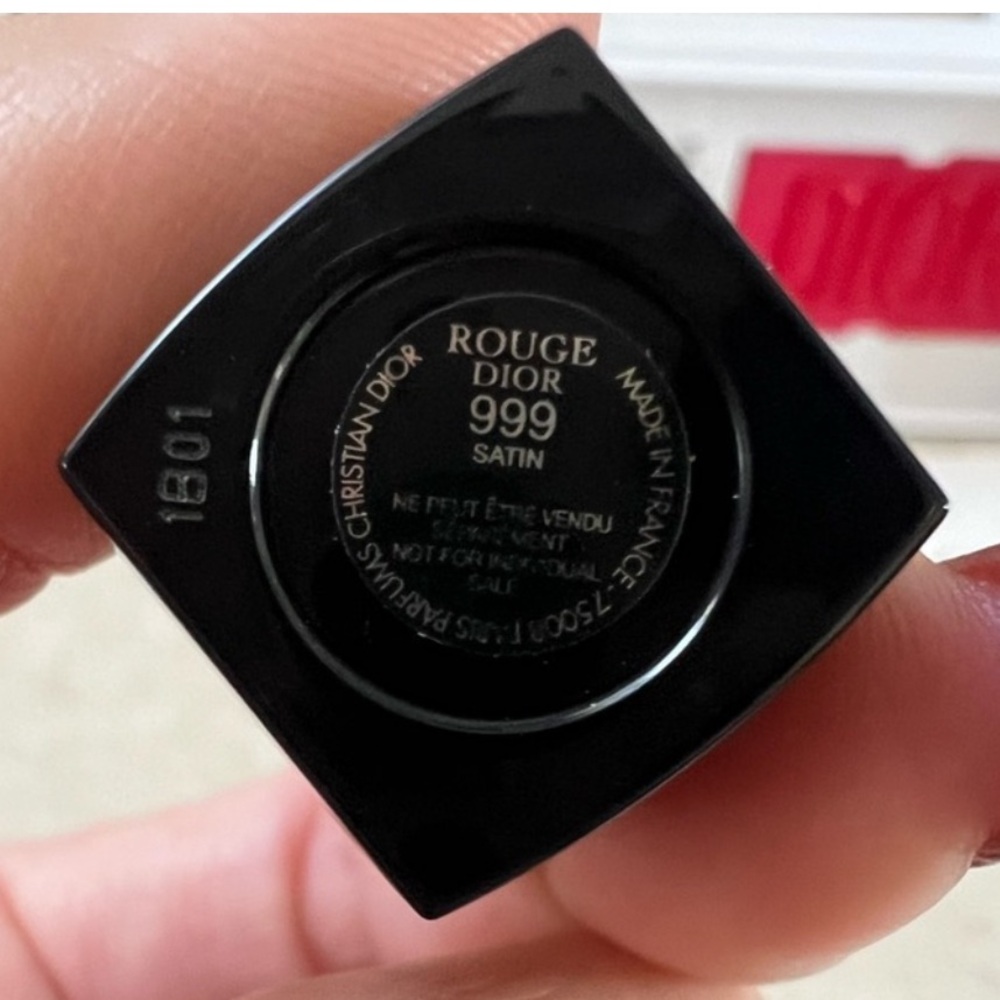 DIOR - New Rouge Dior 999 Satin, Rouge 999 Nail - Picture 4 of 6
